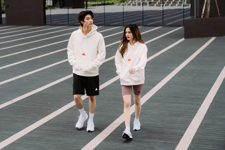 พาส่อง 4 ลุคสวมใส่สบาย จากแคปซูลคอลเลกชันแรกจากอาดิดาส สปอร์ตแวร์