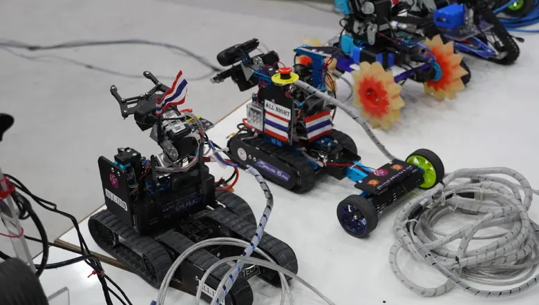 MUT เฟ้นหานวัตกรรุ่นเยาว์สร้างหุ่นยนต์กู้ภัย "E-Tech All Day" ชลบุรีคว้าแชมป์ RMRC RoboCup 2022 จูเนียร์ลีกเป็นตัวแทนประเทศไทยสู้ศึก World RoboCup 2022