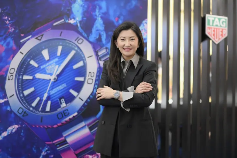 Working Women and Super "เมีย" and Super ...