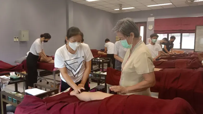 รมว.สุชาติ ปลุกอาชีพนวดสปาหินร้อนเน้นบริการแบบ Delivery