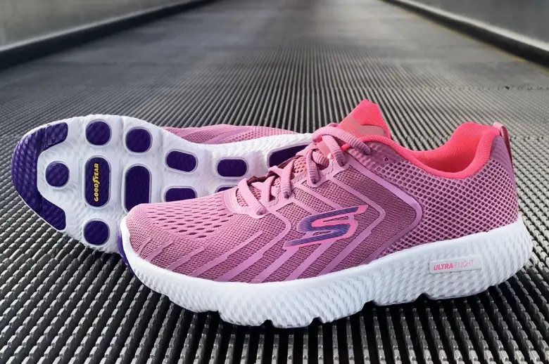 เตรียมผูกเชือกรองเท้าให้กระชับและจับเวลาน...