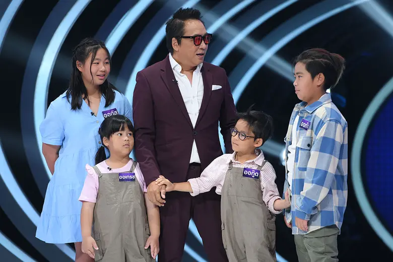 วุ่นทั้งรายการ "หมอแล็บ-เบ๊น อาปาเช่" สแกนอายุ "4 ออ" แห่งบ้านศิลาชัย ใน "Guess My Age รู้หน้า ไม่รู้วัย"