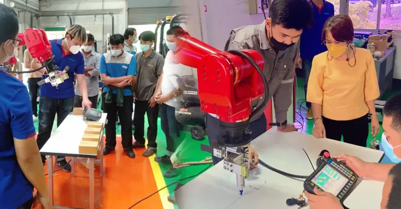 สถาบันพัฒนาฝีมือแรงงาน 16 นครปฐม ร่วมกับ ...