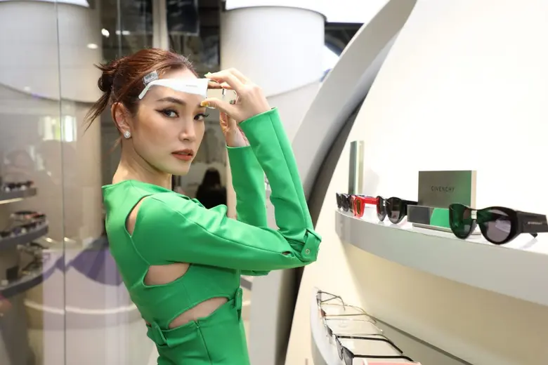 "อายลิ้งค์ วิชั่น" แถลงคว้าลิขสิทธิ์แว่นตา GIVENCHY เจ้าเดียวในไทย นักแสดงสาว "เมย์ พิชญ์นาฏ" ร่วมสัมผัสความหรูหราคอลเลคชั่นแรก SPRING 22