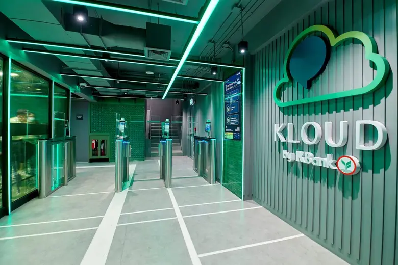 KBank works with six leading partners in unveiling 'KLOUD by KBank' - a prototype 'Green Area' in the heart of Siam Square, to spark creativity among the new generation