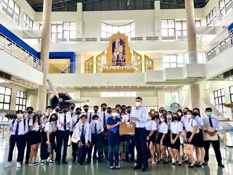 คณาจารย์วิทยาลัยการบินและคมนาคม มหาวิทยาล...