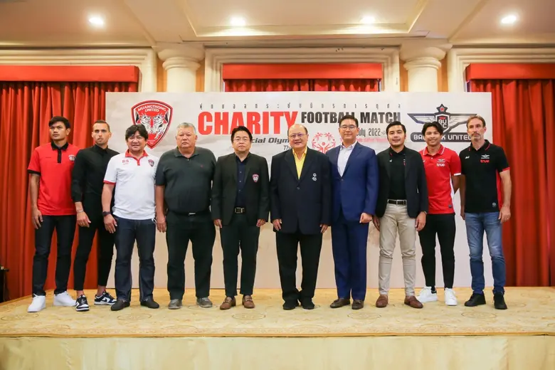 "กิเลนผยอง" เมืองทอง ยูไนเต็ด และ "แข้งเท...