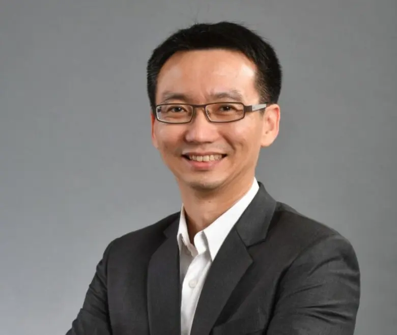 ดร.ชัยชนะ มิตรพันธ์ ผู้อำนวยการ สำนักงานพ...