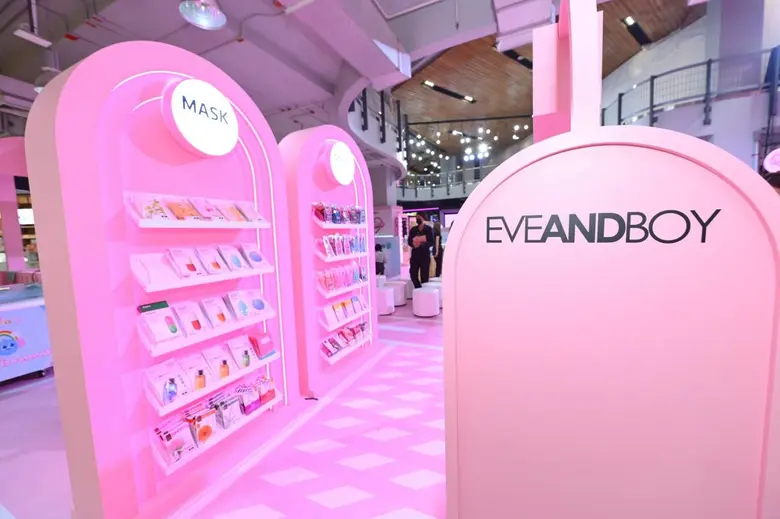 อีฟแอนด์บอย จัด EVEANDBOY K-Beauty Pop Up Cafe ครั้งยิ่งใหญ่ในไทย พร้อมเสิร์ฟสินค้าบิวตี้ไอเทมเกาหลีแบบไม่ต้องรอพรีออเดอร์
