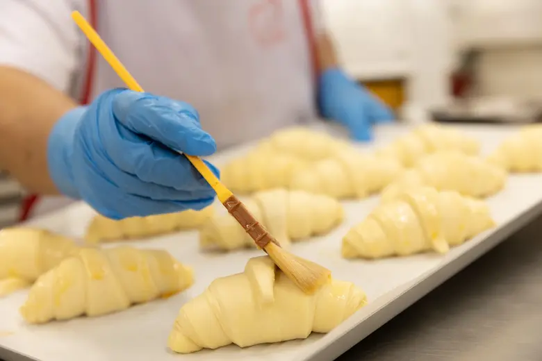 ย้อนรอย "ครัวซองต์ในตำนาน" ที่ "แม็คโคร" อะไรทำให้ขายไปแล้วกว่า 200 ล้านชิ้น !