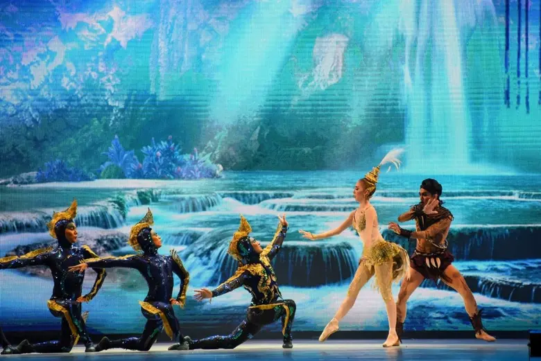 วธ. โชว์ความงดงาม "จินตลีลาพัสตราภรณ์ มโน...