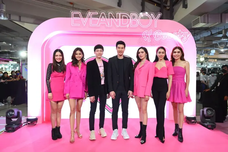 ฮอตมาก ! ออกงานแทบจะทุกวันเลยทีเดียว สำหร...