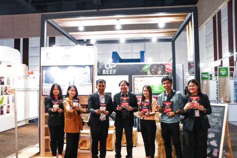 มหาวิทยาลัยพะเยา นำโดย ศาสตราจารย์ ดร.เสม...