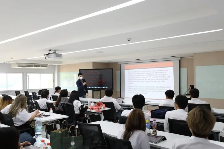 สจล. ปั้น "KMITL Business School" ตอบโจทย์อุตสาหกรรมยุคใหม่ เปิดจุดเด่นหลักสูตร พร้อมสร้างศูนย์การเรียนรู้ครบวงจร