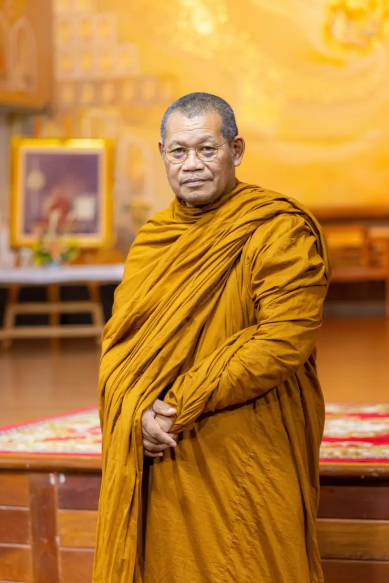 "ทุกปัญหาหมดไป ด้วยใจที่เข้มแข็ง" หนังสือที่ชวนให้รู้ ดูใจให้เป็น เมื่อดูใจทัน ใจนั้นก็จะไม่ทุกข์ ผลงานธรรม โดย พระอาจารย์มานพ อุปสโม