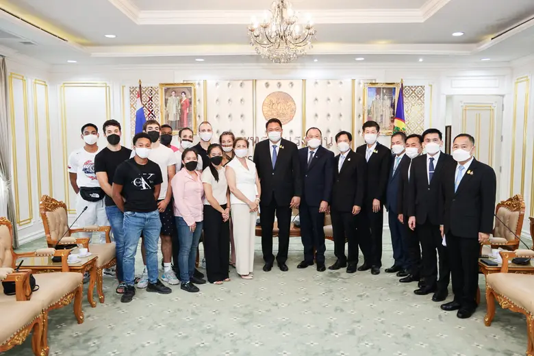 นายสุชาติ ชมกลิ่น รัฐมนตรีว่าการกระทรวงแร...