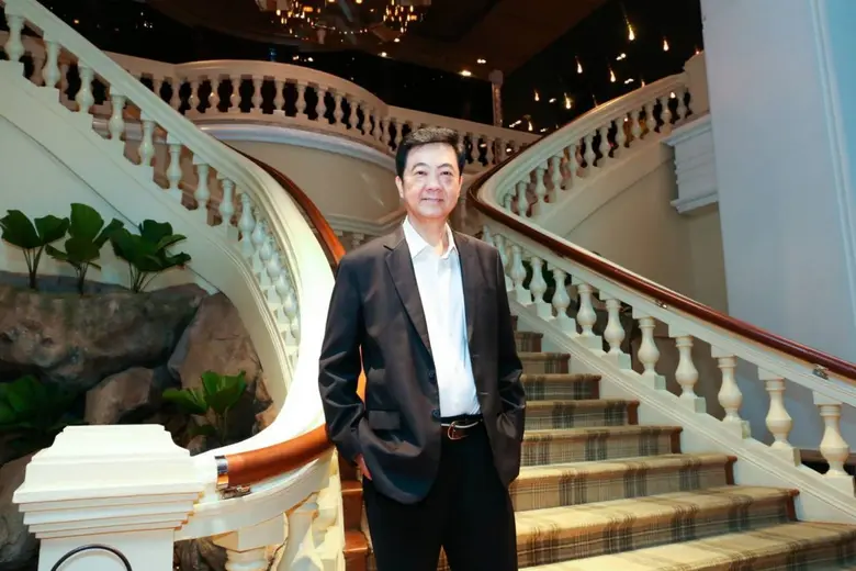 รศ.ดร.เฉลียว วิทูรปกรณ์ รองประธานเจ้าหน้า...