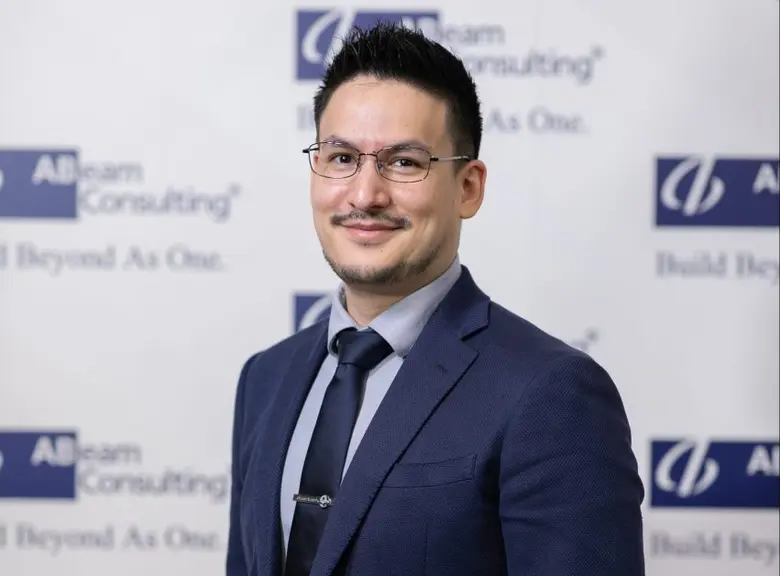 จำนวนจุดชาร์จรถยนต์ไฟฟ้าที่ไม่เพียงพอ และ...