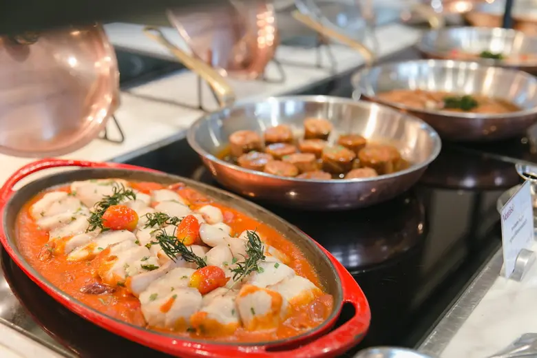 เพลิดเพลินเต็มอิ่มกันแบบไม่อั้นกับบุฟเฟ่ต...