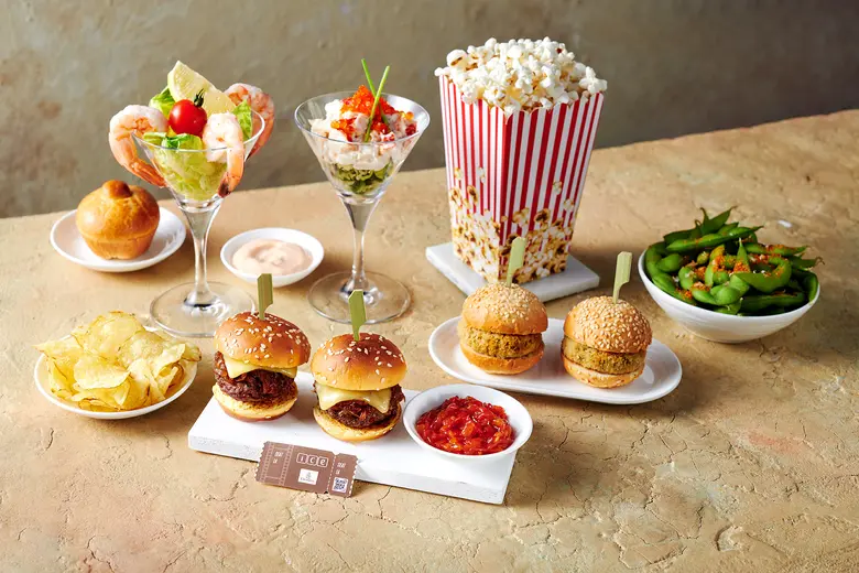 เอมิเรตส์ ลงทุนกว่า 2 พันล้านเหรียญสหรัฐฯ เพื่อยกระดับการบริการลูกค้าบนเครื่องสู่ประสบการณ์ที่เหนือกว่า