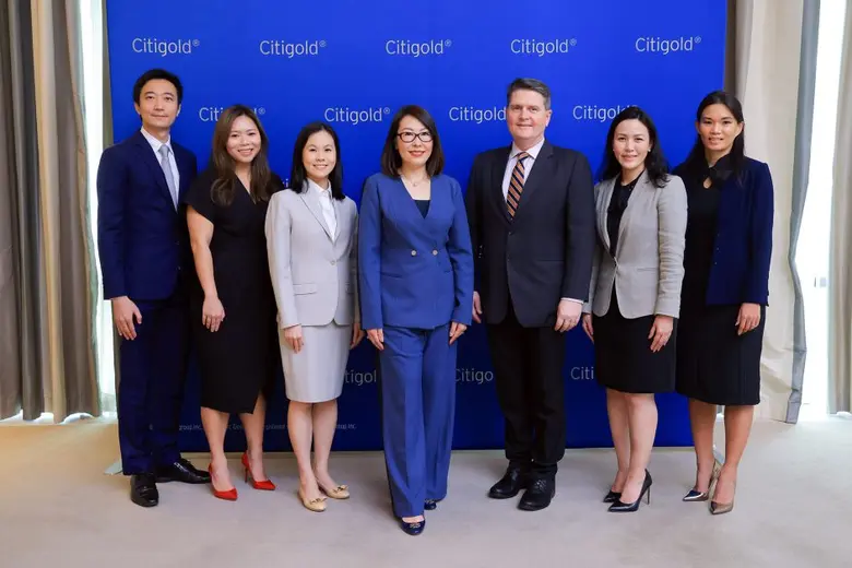 นางวีระอนงค์ จิระนคร ภู่ตระกูล รองกรรมการ...