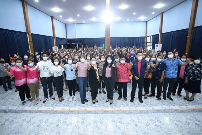 นางสาววรชนาธิป จันทนู รองผู้อำนวยการสถาบั...