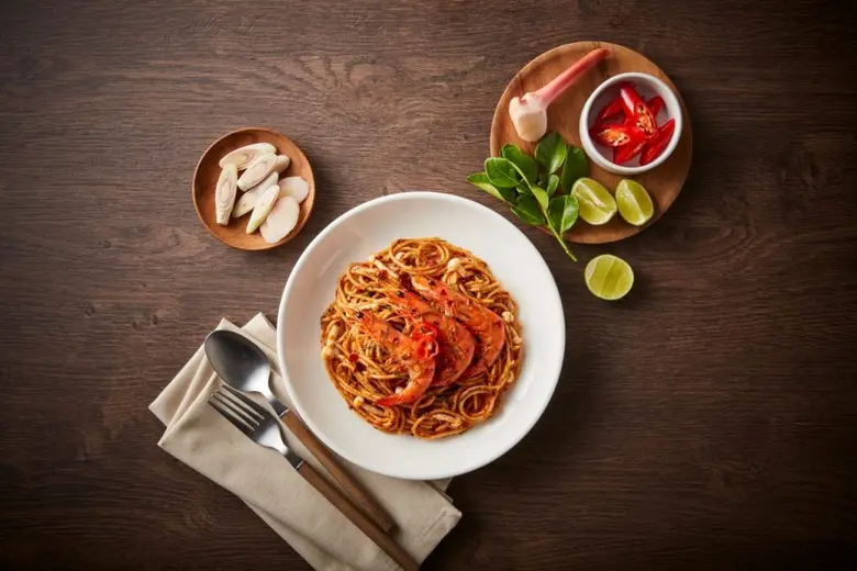 Chef Cares จับมือ 'เชฟนิค' ส่งเมนู "สปาเกตตี้กุ้งซอสต้มยำ" สไตล์ไทยฟิวชั่น ที่ 7-Eleven ทั่วไทย