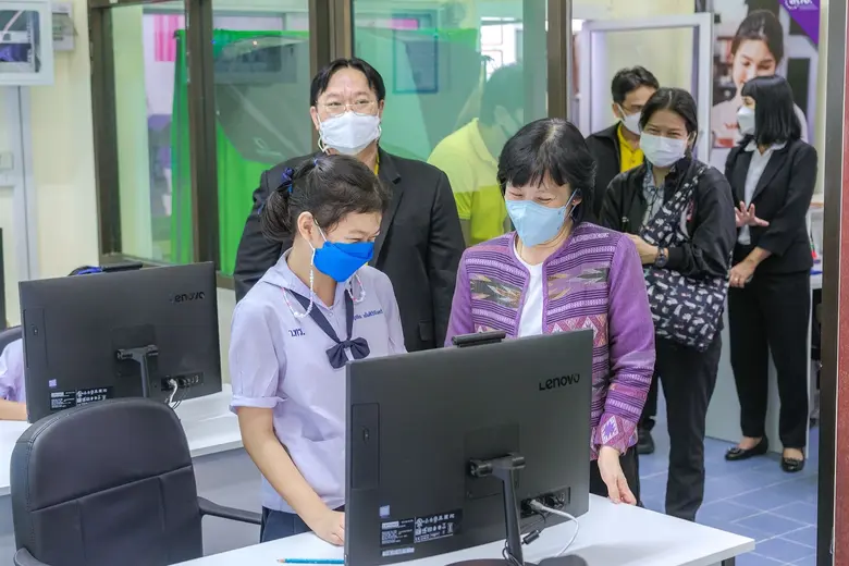 ผู้ตรวจดีอีเอส ลงพื้นที่ จ.นครปฐม ติดตามผลสำเร็จโครงการด้านดิจิทัล หนุนชุมชนเรียนรู้ นำเทคโนโลยีพัฒนายกระดับชุมชน