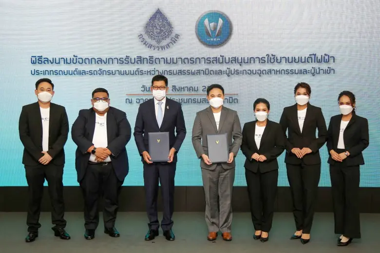 คุณวันชัย ลี้นะวัฒนา ประธานเจ้าหน้าที่บริ...