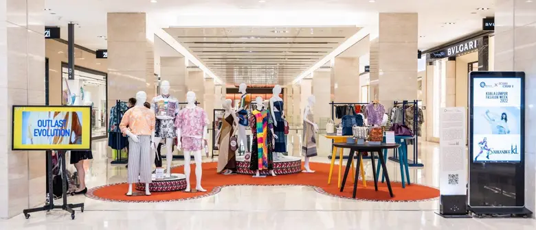 สยามพิวรรธน์ต่อยอดความสำเร็จนำแบรนด์ไทยสู่เวทีโลก Qurated X ICONCRAFT เปิดตัวแฟชั่นโชว์ Sawasdee KL ในงานกัวลาลัมเปอร์แฟชั่นวีค