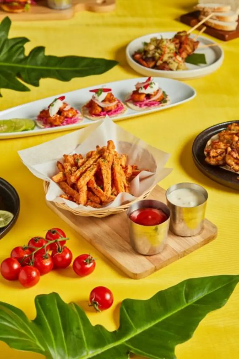 พลาดไม่ได้กับบีชป็อปอัพ บาร์สไตล์ละตินริมทะเลใหม่ล่าสุด 'Casa Bacardi on the Beach' ที่ โรงแรมโซ โซฟิเทล หัวหิน