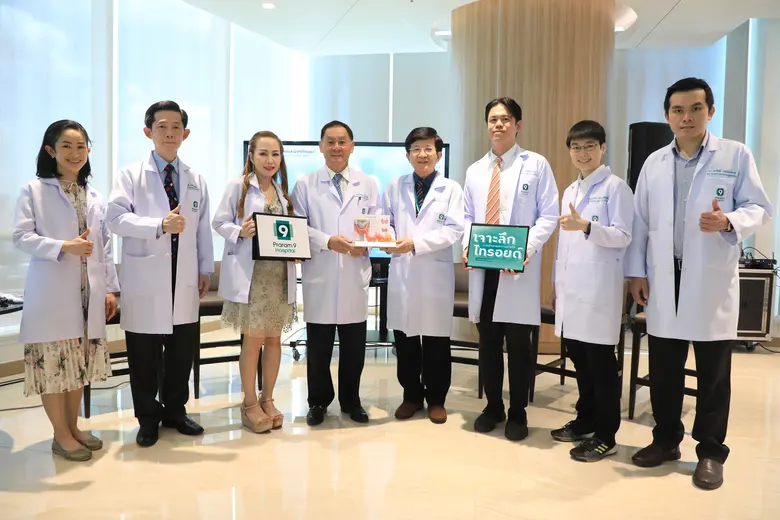 นายแพทย์เสถียร ภู่ประเสริฐ กรรมการผู้อำนว...