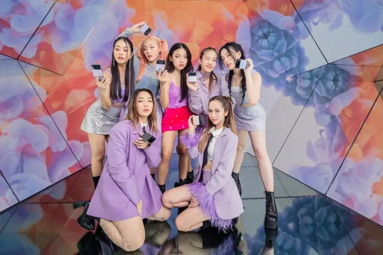 ส่องโมเมนต์บรรยากาศสุดประทับใจของปรากฎการณ์สุดยิ่งใหญ่แห่งปี กับการเปลี่ยนสยามให้เป็นสีม่วง Bora Purple ในงาน Samsung Galaxy Flexperience พลิกสยามให้สนุกทุกองศา