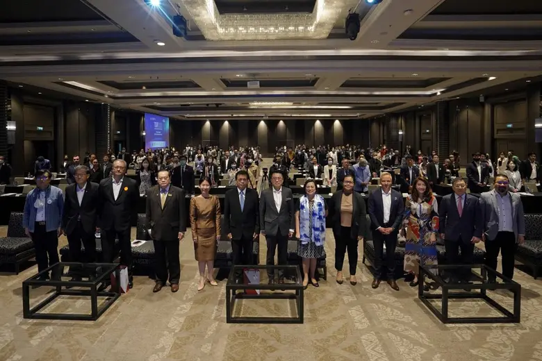 เอ็นไอเอ ดึงกูรูด้านอนาคตศาสตร์ฝรั่งเศสแนะอาวุธสำคัญรับมือโลกอนาคต พร้อมชวนพันธมิตรเปิดเวทีแลกเปลี่ยนโมเดลขับเคลื่อนประเทศไทยสู่ "ชาติแห่งนวัตกรรม"