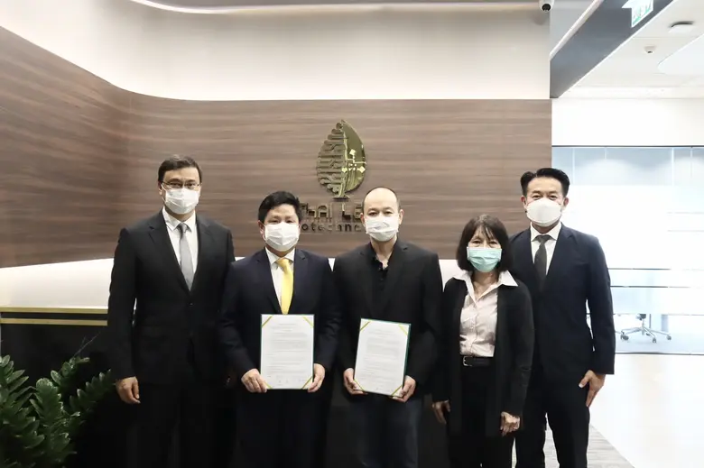 นายยิ่งยศ จารุบุษปายน ประธานเจ้าหน้าที่บร...