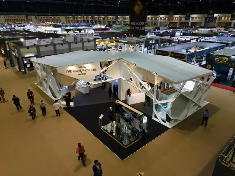 Bangkok Gems and Jewelry Fair ครั้งที่ 67 เปิดตัววันแรกสุดคึกคัก พร้อมจัดแสดงสินค้าตระการตา โดยผู้ประกอบการกว่า 2,000 คูหา