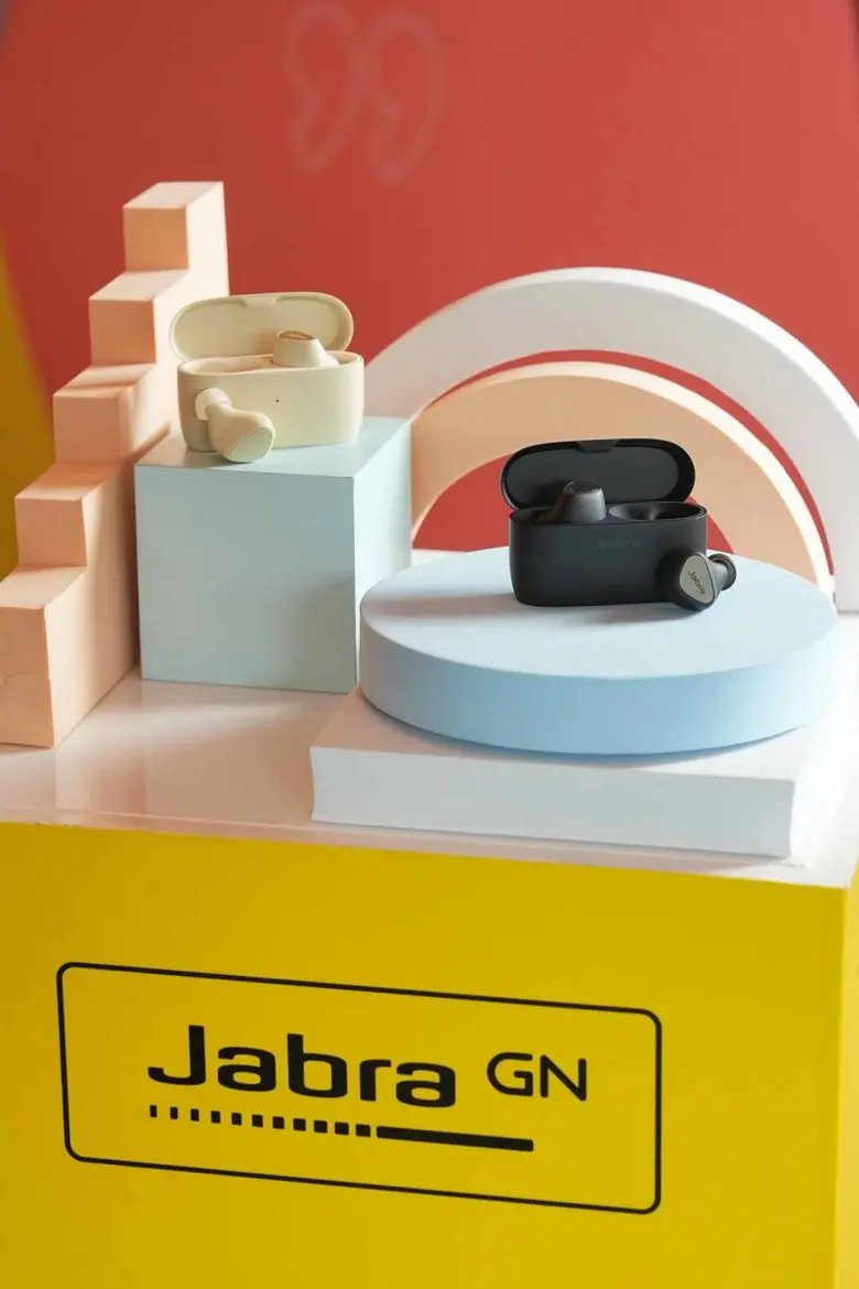 อาร์ทีบีฯ ส่งหูฟัง True Wireless ระดับพรีเมี่ยมรุ่นใหม่ "Jabra Elite 5"  ลุยตลาดครึ่งปีหลัง โดดเด่นด้วยระบบตัดเสียงรบกวนแบบ Hybrid ANC