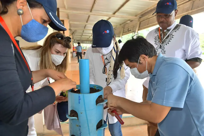 กรมความร่วมมือระหว่างประเทศ กระทรวงการต่างประเทศ ต้อนรับผู้แทนระดับสูงจากประเทศต่างๆ เข้าร่วมศึกษาดูงานนอกสถานที่