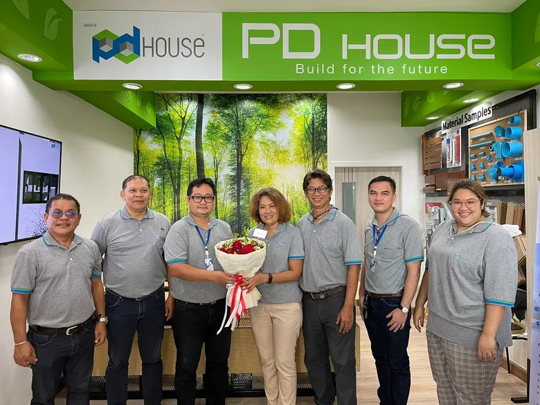 นายสิทธิพร สุวรรณสุต (ที่ 3 จากขวา) ประธา...