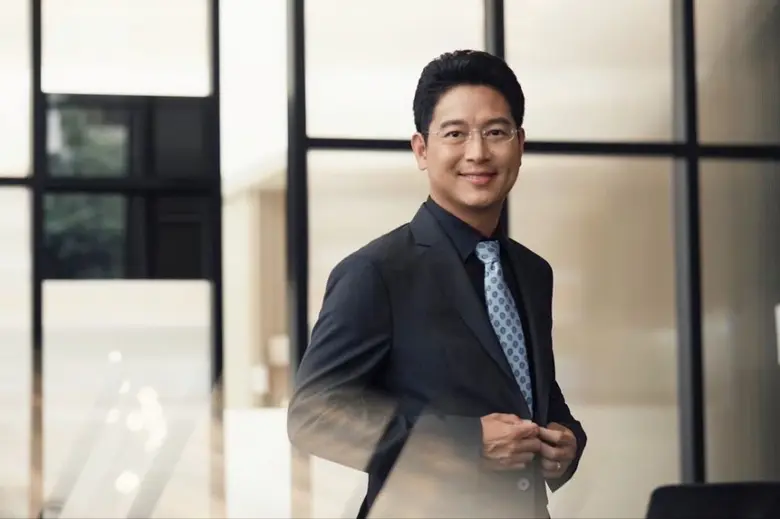 นายภูดินันท์ เศรษฐนันท์ ผู้ช่วยกรรมการผู้...