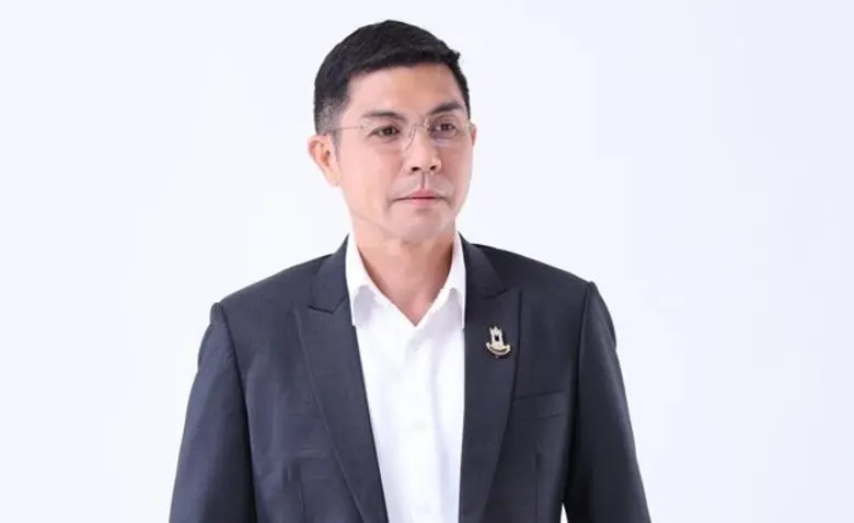 นายฉัตรชัย ศิริไล กรรมการผู้จัดการ ธนาคาร...