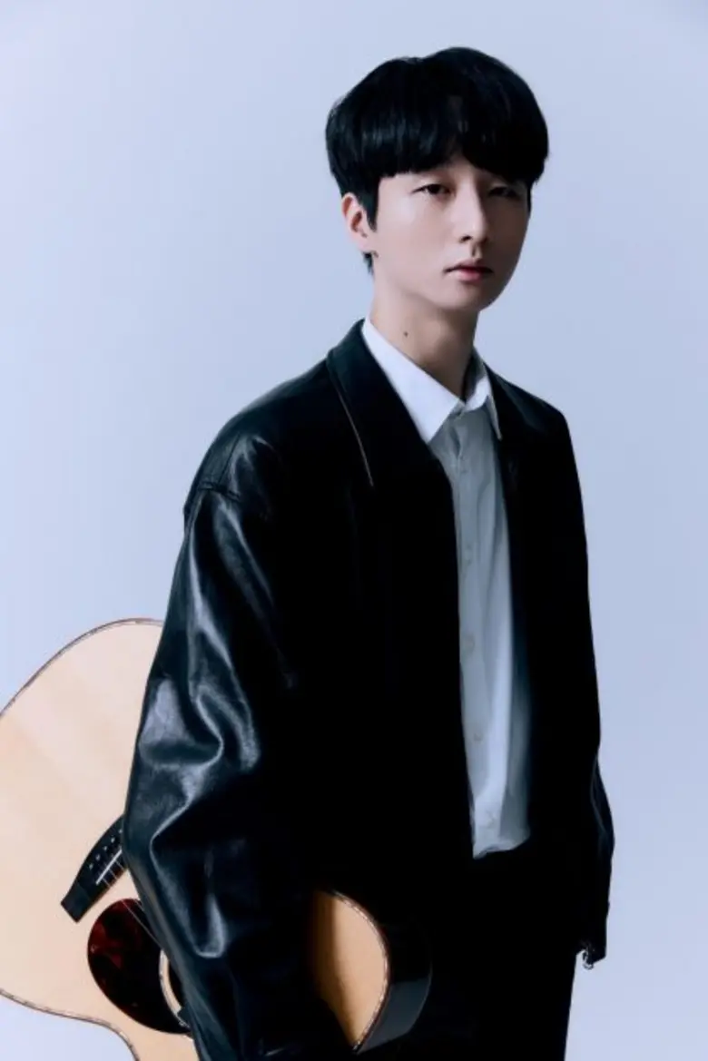 คุยอุ่นเครื่องก่อนมาไทย! "จองซองฮา" แนะเทคนิคเล่นกีตาร์แนวฟิงเกอร์สไตล์ เผยแทกุกเป็นอีกหนึ่งบ้านเกิด-พร้อมปักเมนูเด็ดต้องกินให้ได้!!