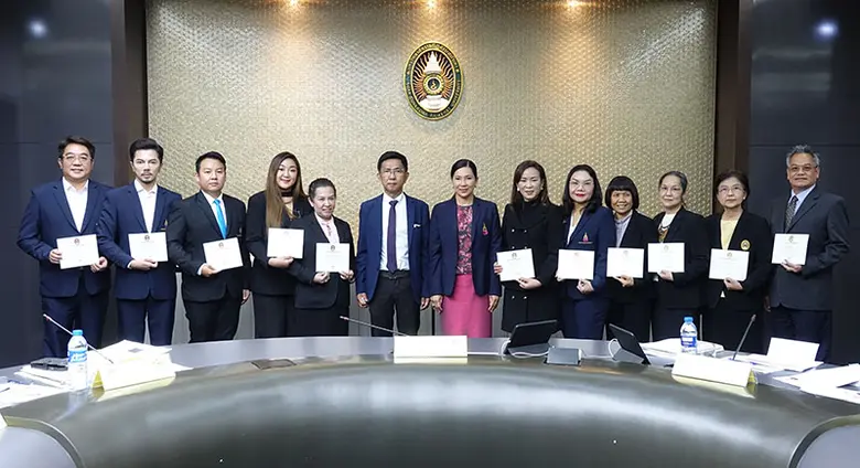 รองศาสตราจารย์ ดร.ฤๅเดช เกิดวิชัย นายกสภา...