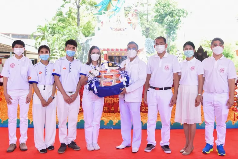 นางสาวณิชรัตน์ ชำนาญกิจ รองผู้อำนวยการฝ่า...