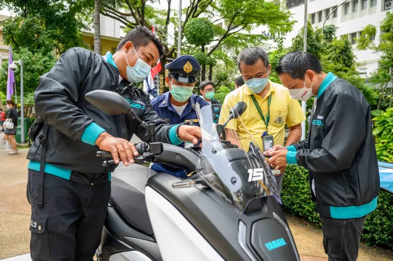 ไทยยามาฮ่า ลดปัญหามลภาวะโลกร้อน ยึดแผนนโยบายภาครัฐ ส่งมอบ "YAMAHA E01" ให้โรงพยาบาลศิริราช ในโครงการทดสอบวิเคราะห์การใช้งาน POC