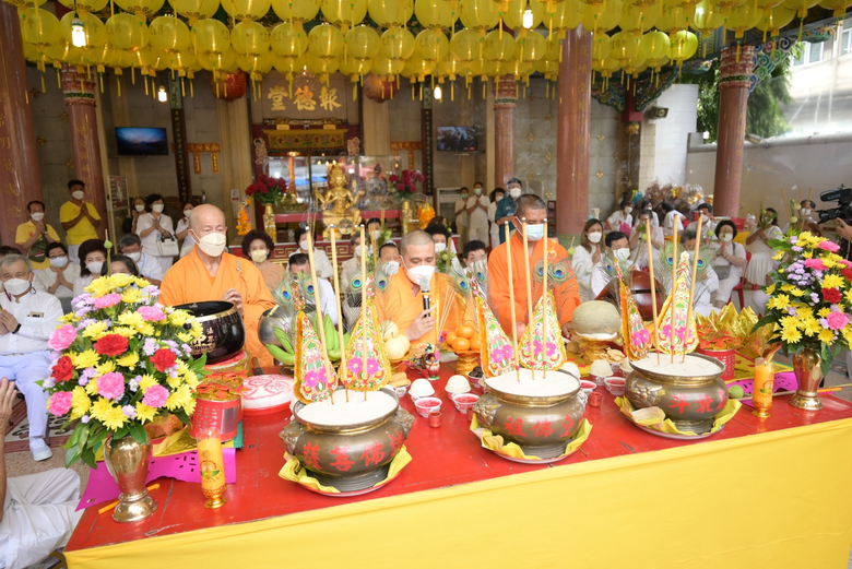 มูลนิธิป่อเต็กตึ๊ง ขอเชิญประชาชนร่วมอิ่มบุญ อิ่มใจ ถือศีล ในเทศกาลกินเจ ประจำปี 2565 ณ ศาลเจ้าไต้ฮงกง มูลนิธิป่อเต็กตึ๊ง พลับพลาไชย