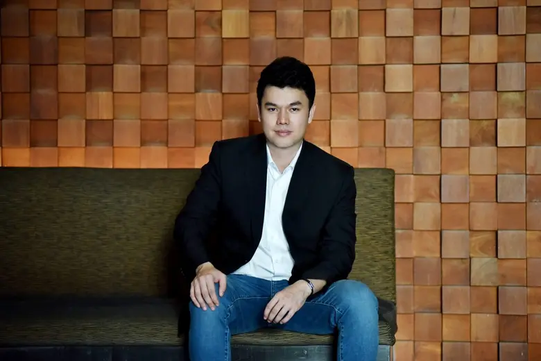 รักในการบริหารโรงแรมในเครือของครอบครัว แล...