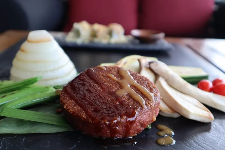 อิ่มบุญ อิ่มใจกับเทศกาลกินเจ ที่ โรงแรมอวานี พัทยา