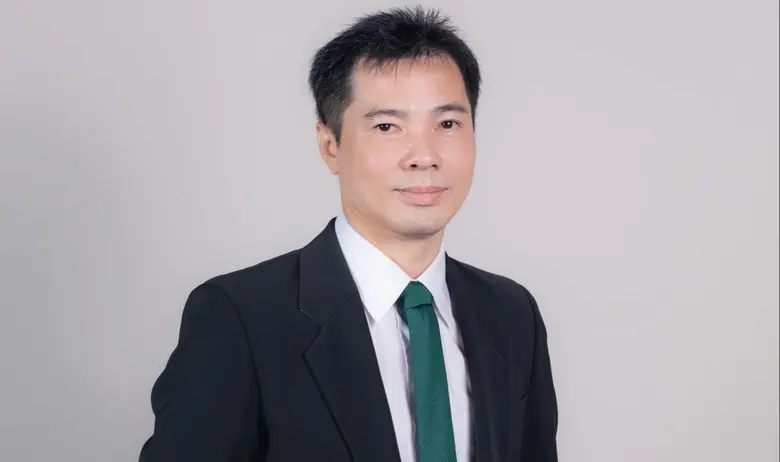 บอสหนุ่มไฟแรง "ดร.ชินดนัย ไชยยอง" กรรมการ...