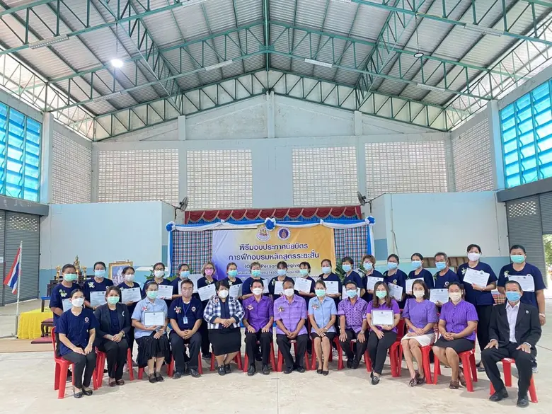 นายเพชรเหล็ก ทองภูธร ผู้อำนวยการสำนักงานพัฒนาฝีมือแ...